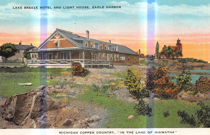 Lake Breeze Hotel - Vintage Postcad